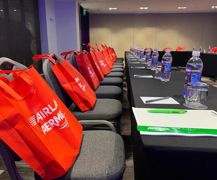 Gadget corso teorico e pratico presso la sede di Airlan in Perù